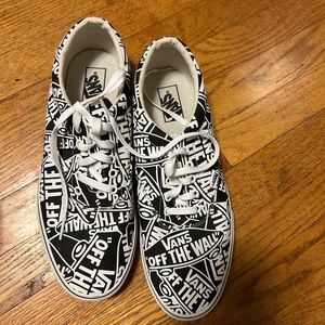 Men’s Vans size 13 New Never worn $25
